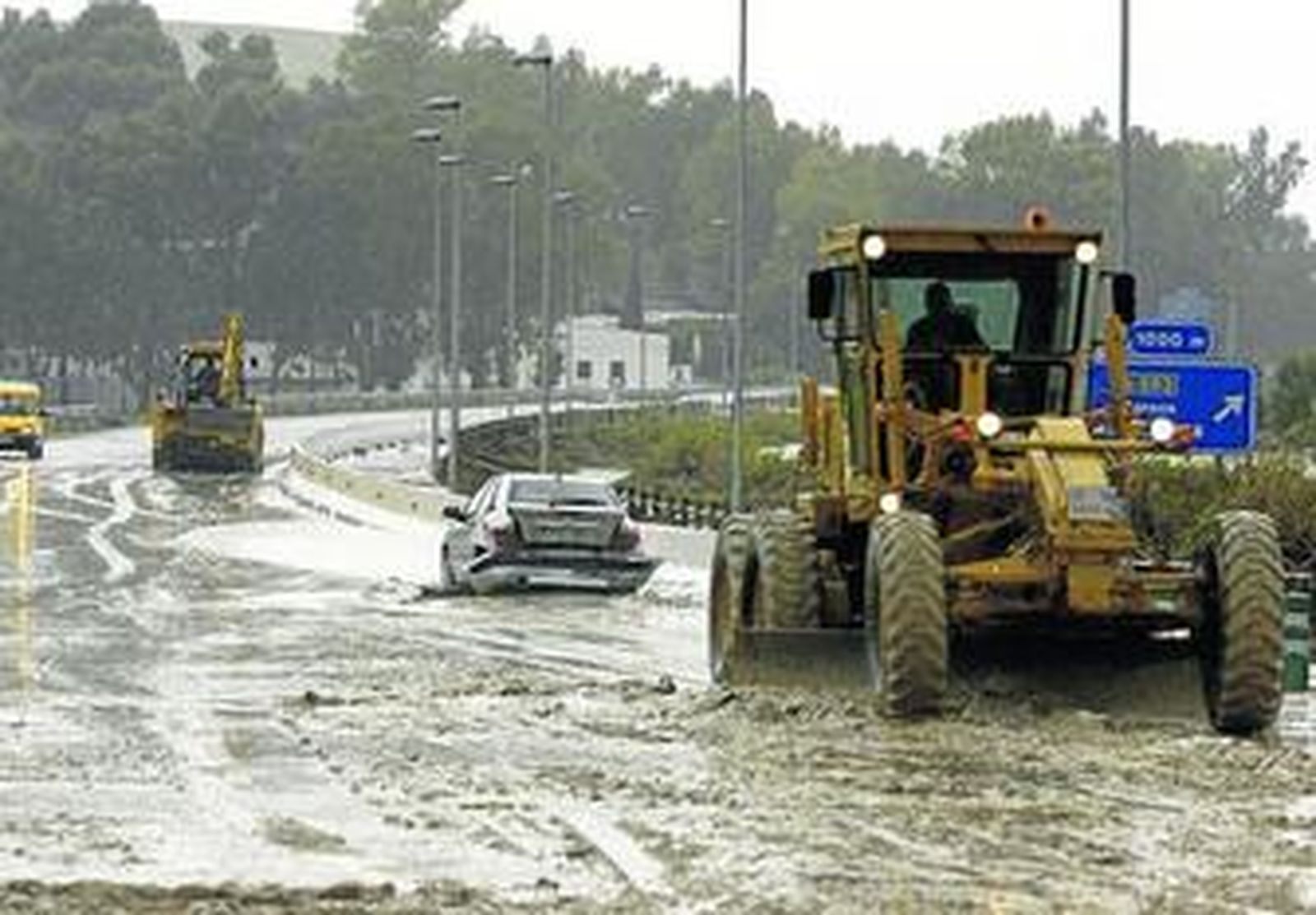La carretera a su paso por Arcos, durante el pasado temporal.
