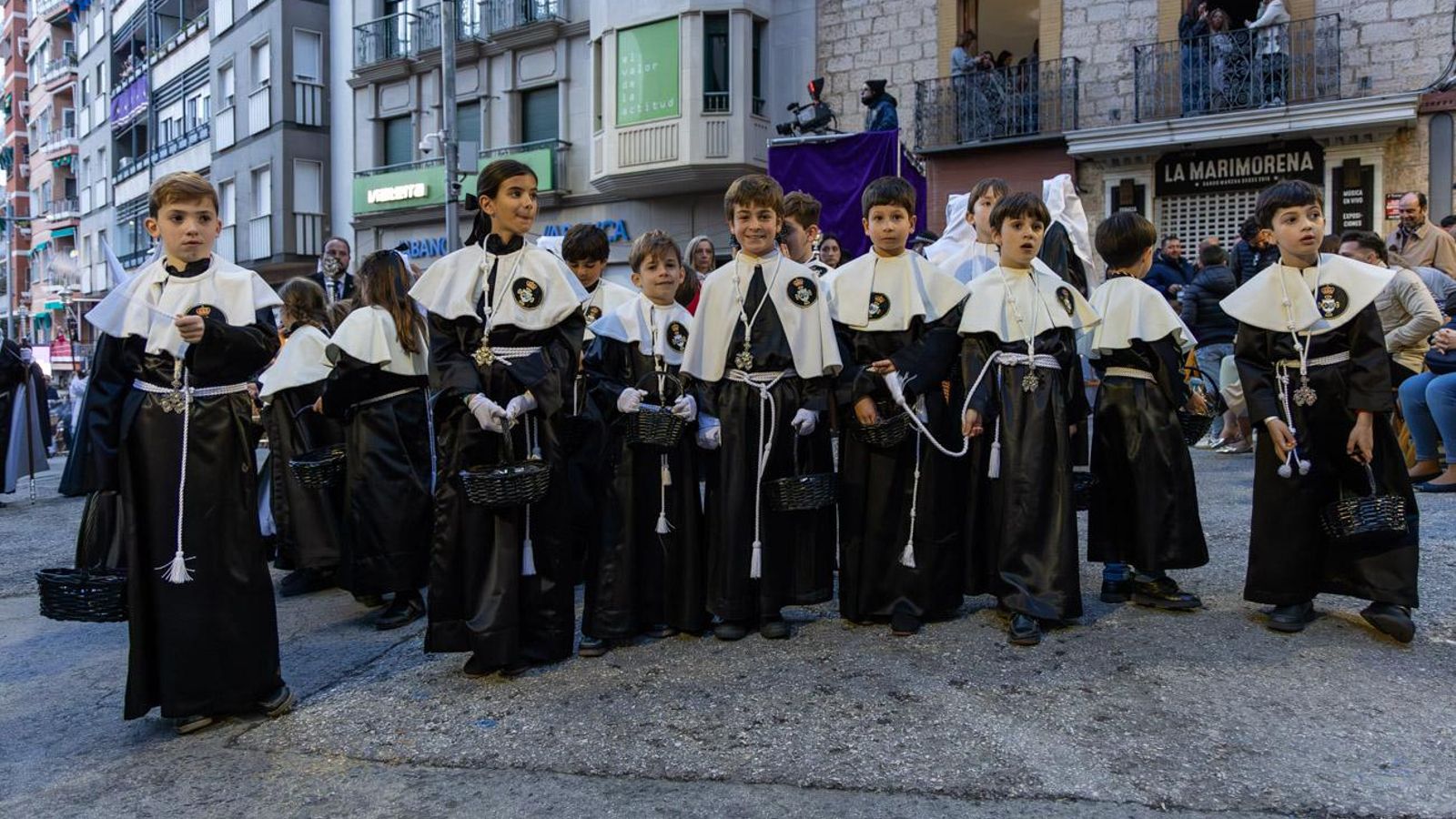 Los jiennenses se recrean con la cofradía de los Estudiantes un nuevo Lunes Santo