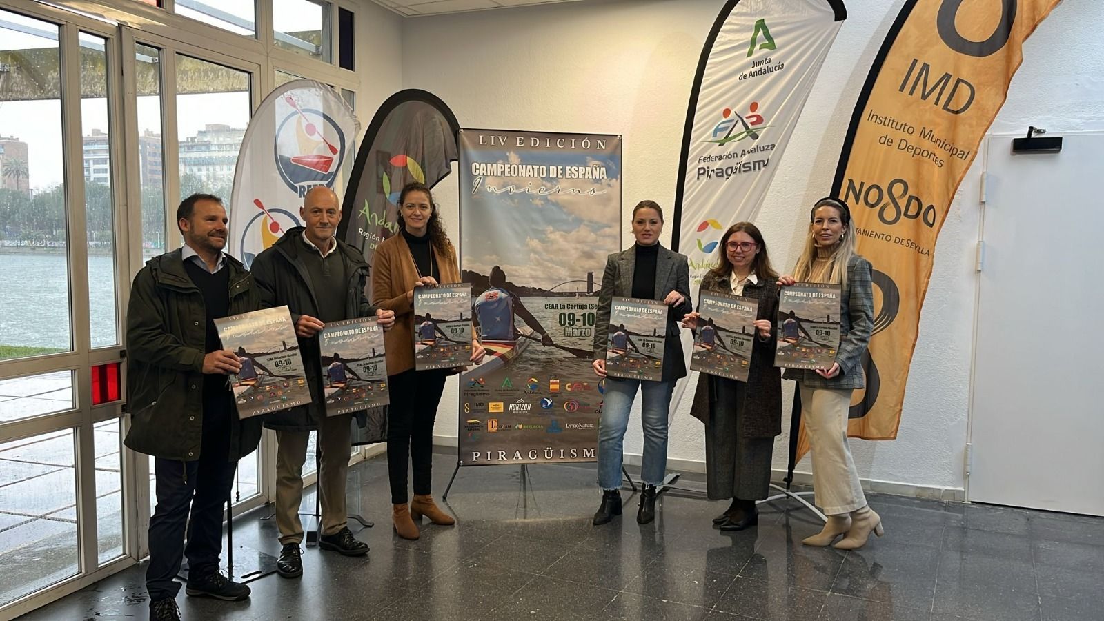 Un momento de la presentación en Sevilla del Campeonato de España de esprint olímpico de piragüismo.