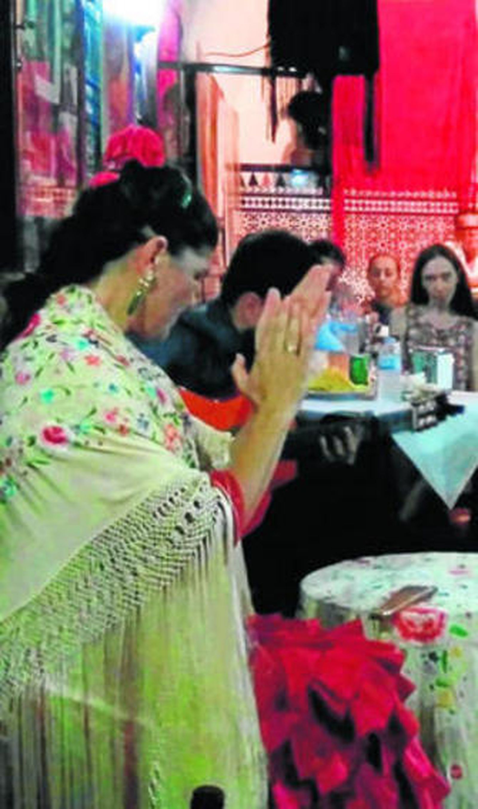 La cantaora Anabel Rivera durante una de las Reuniones de Cabales.