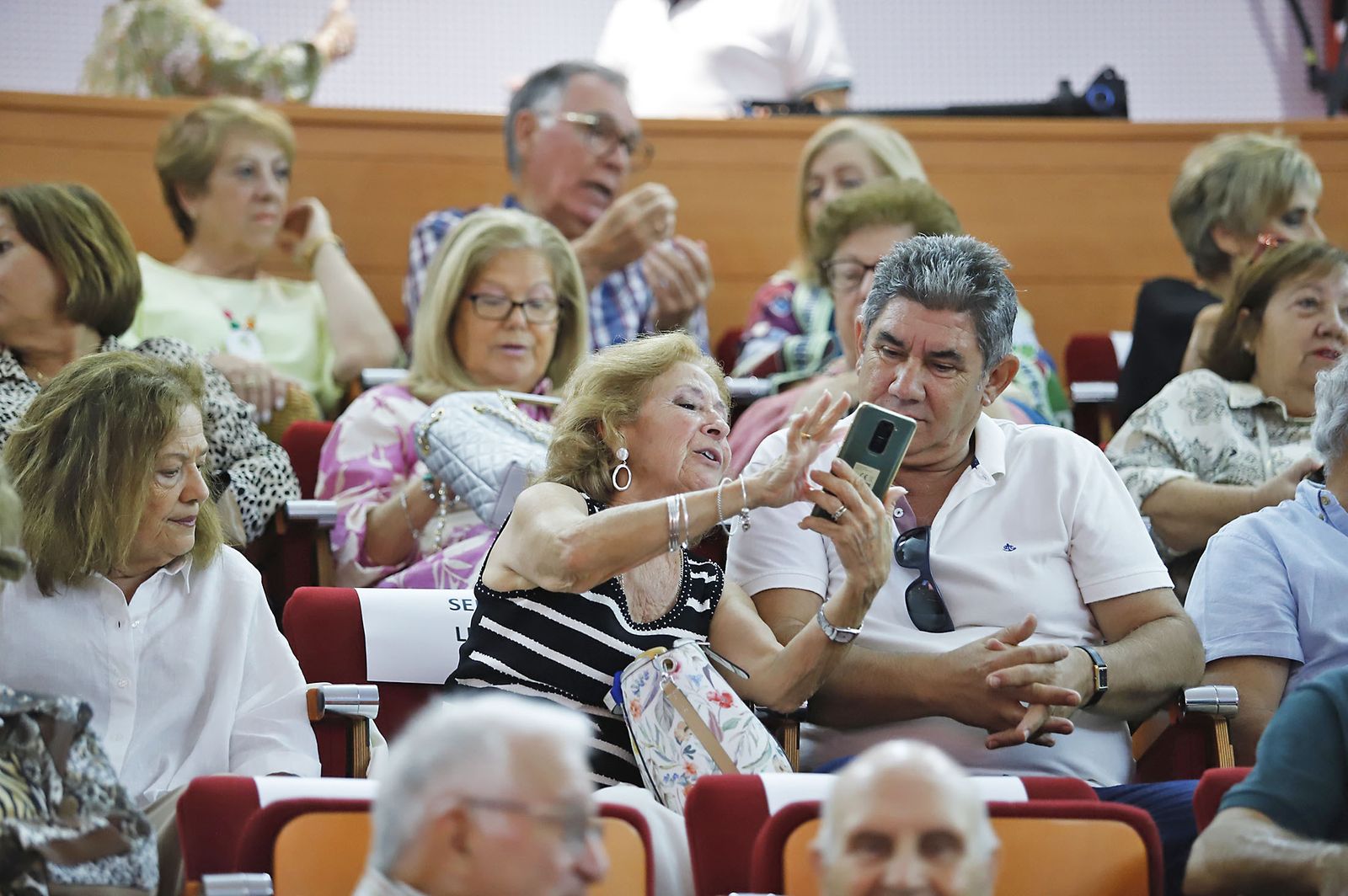 Imágenes de la clausura del curso académico 2022-2023 del Aula de la Experiencia en la Universidad de Huelva
