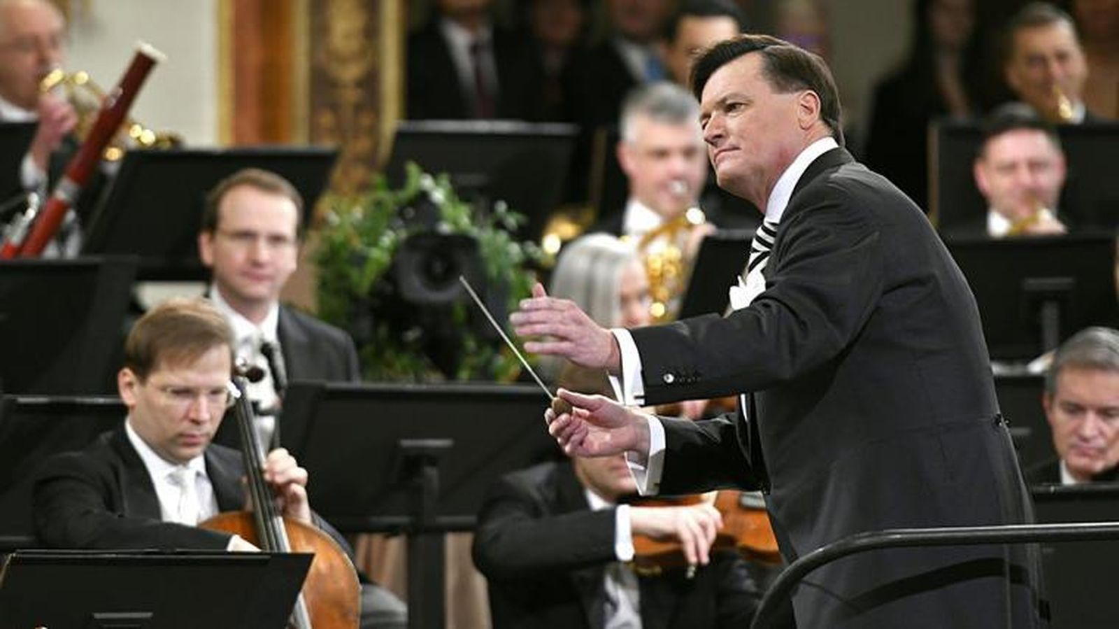 Christian Thielemann dirigiendo a la Filarmónica de Viena.