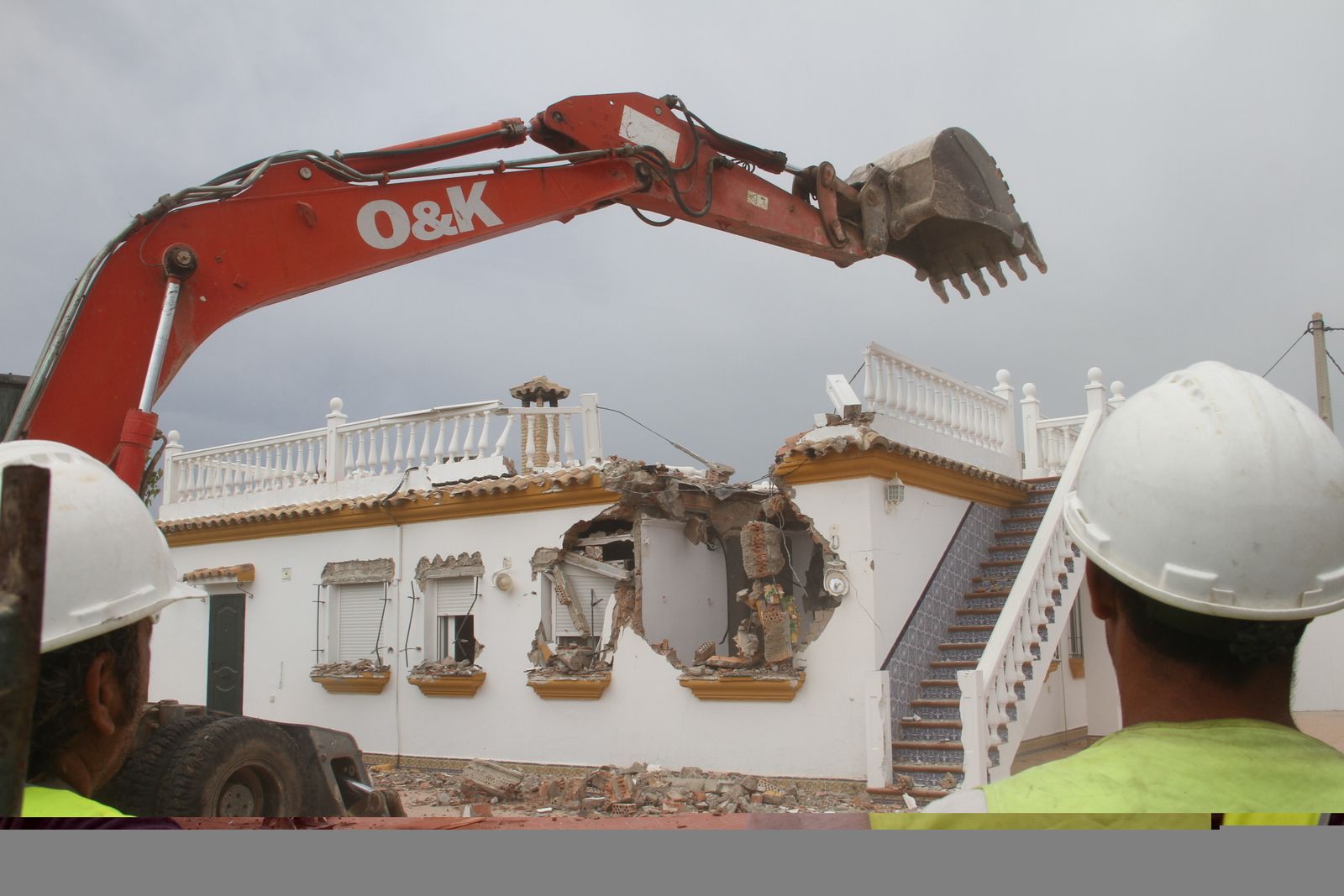 Imagen de archivo del derribo de una vivienda ocurrido en El Palmar en septiembre de 2014.