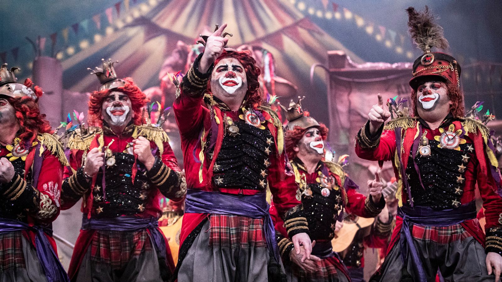 Búscate entre las mejores imágenes de la primera sesión de semifinales del COAC 2025