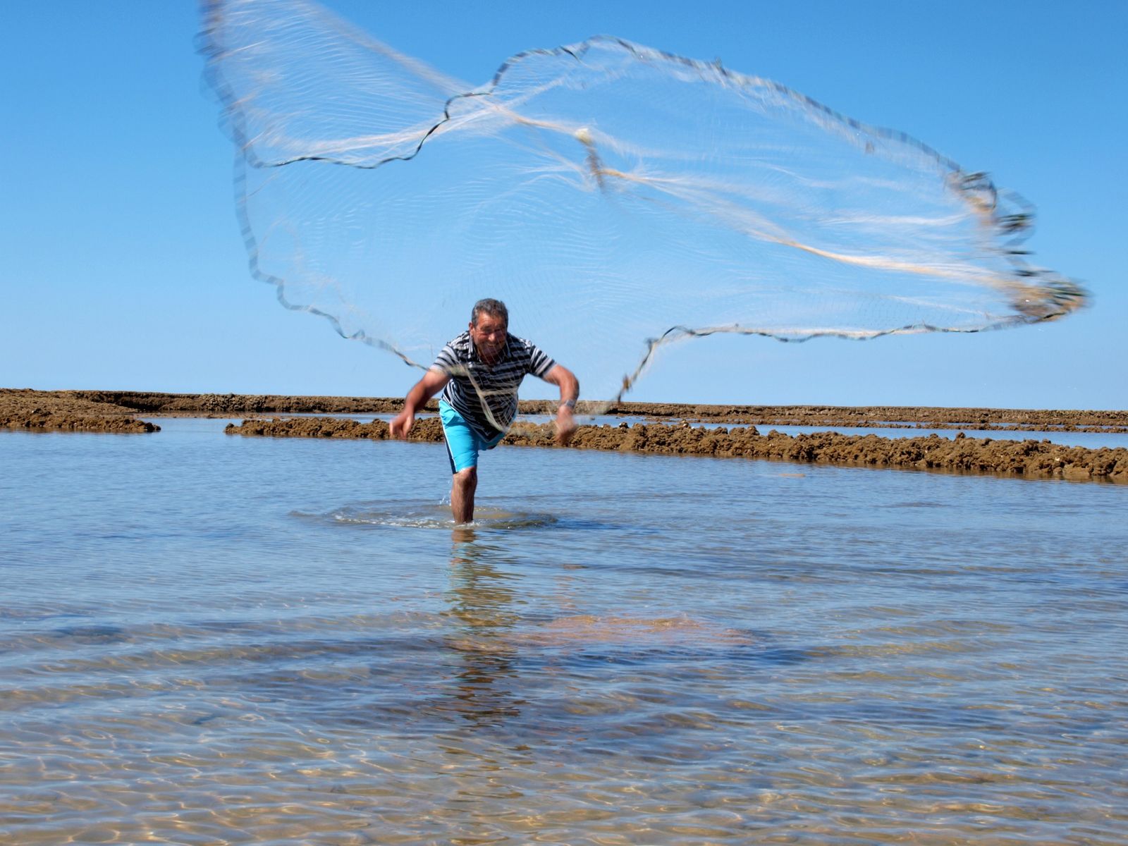 La pesca en un corral de Chipiona.