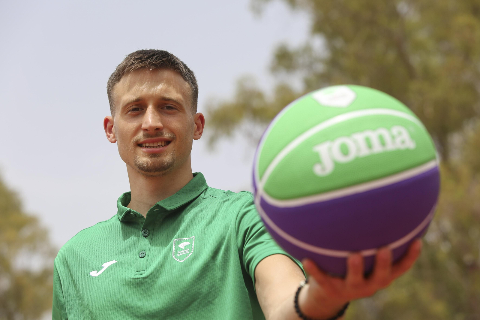 Las fotos de la presentación de Aleksa Avramovic