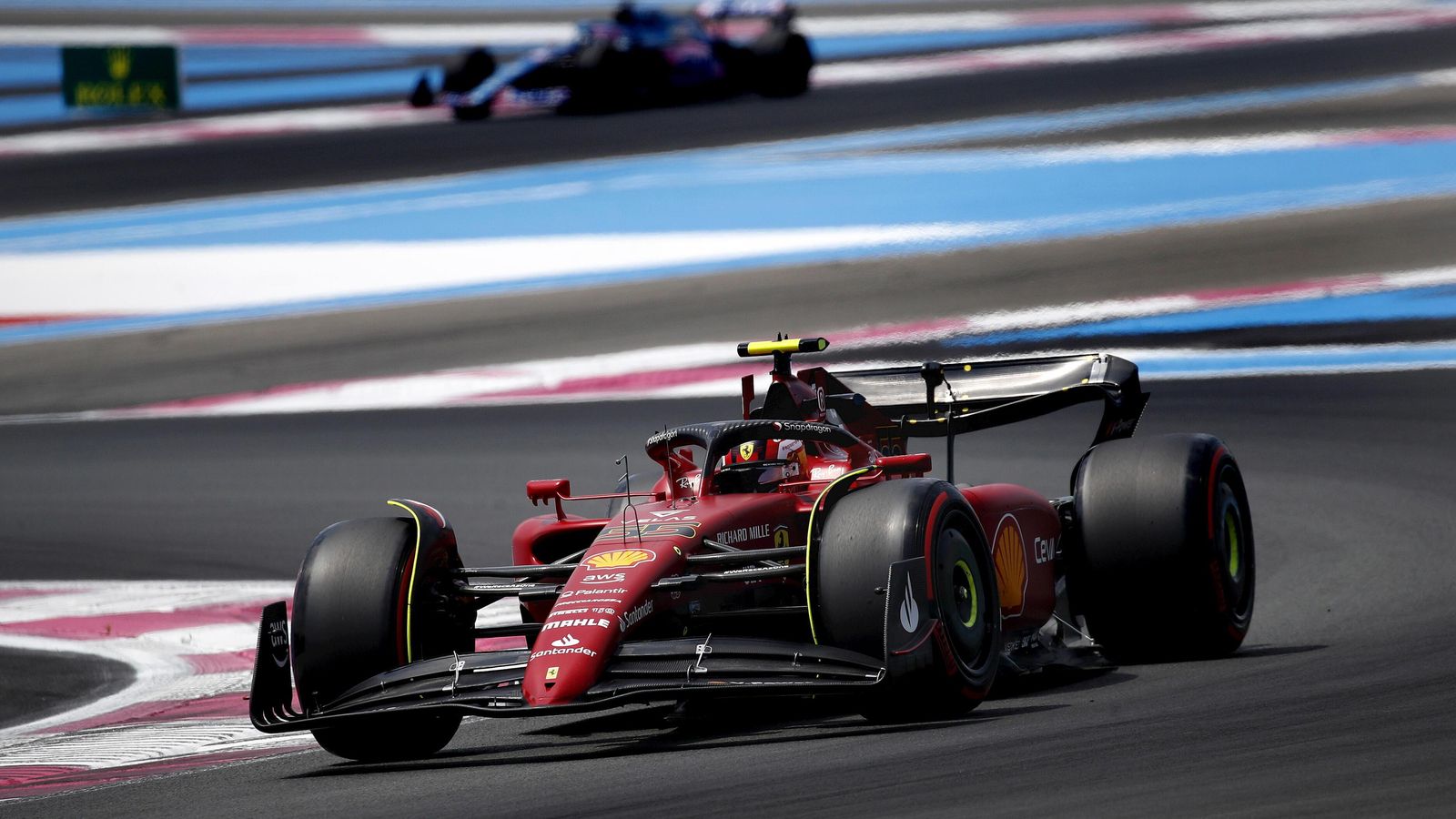 Sainz ha ayudado a su compañero.