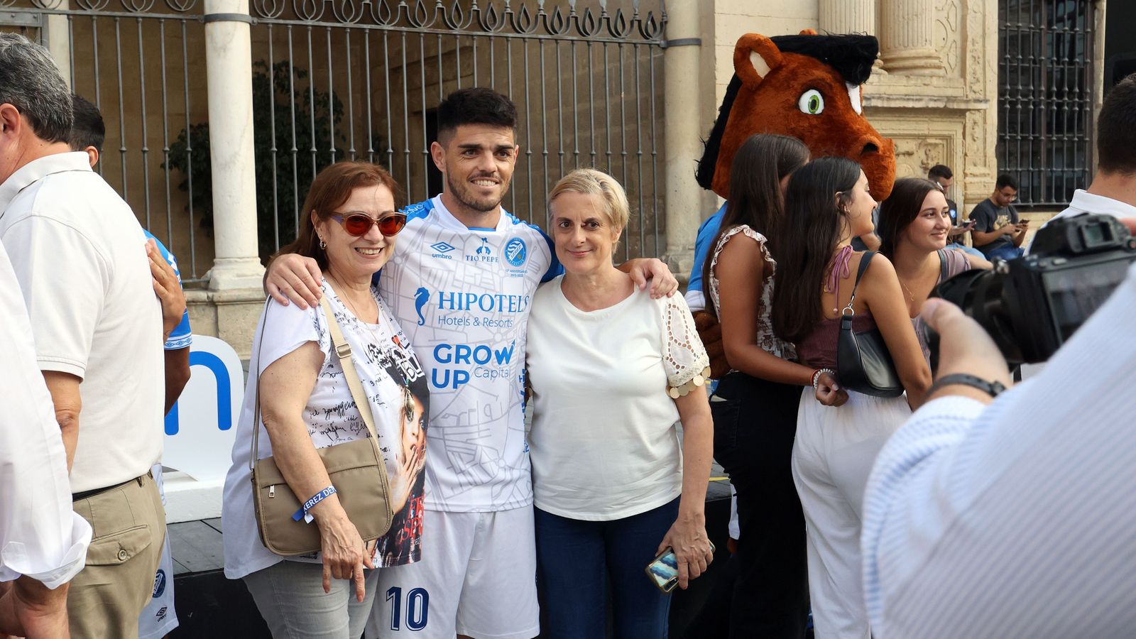 Presentación nuevas equipaciones del Xerez DFC 23-24