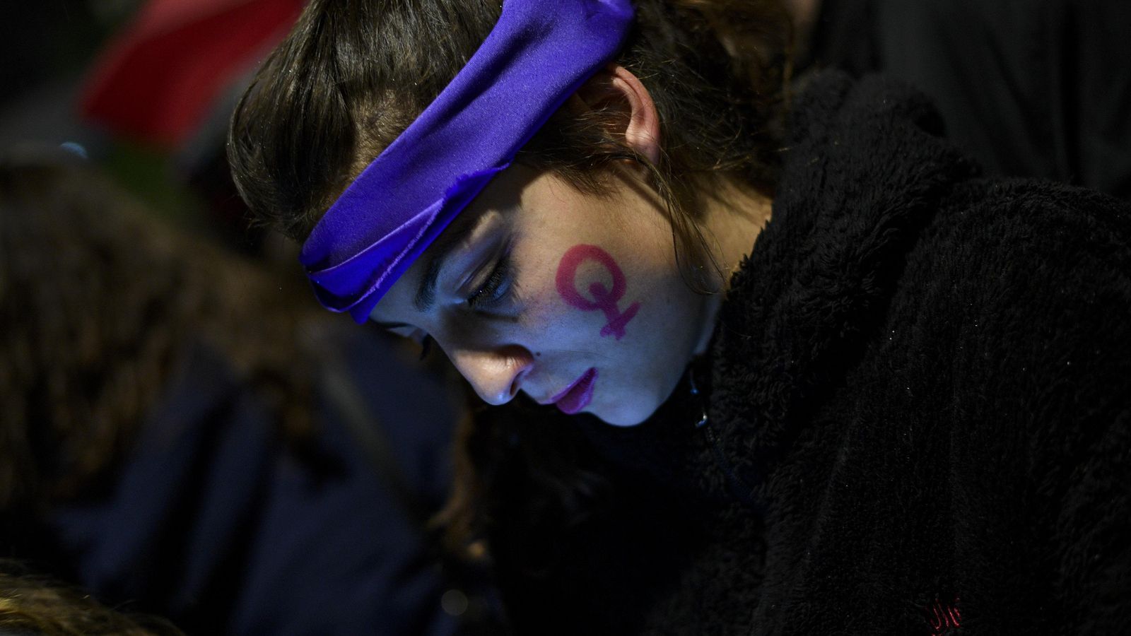 Una mujer, durante la manifestación contra la violencia de género. Una mujer, durante la manifestación contra la violencia de género.
