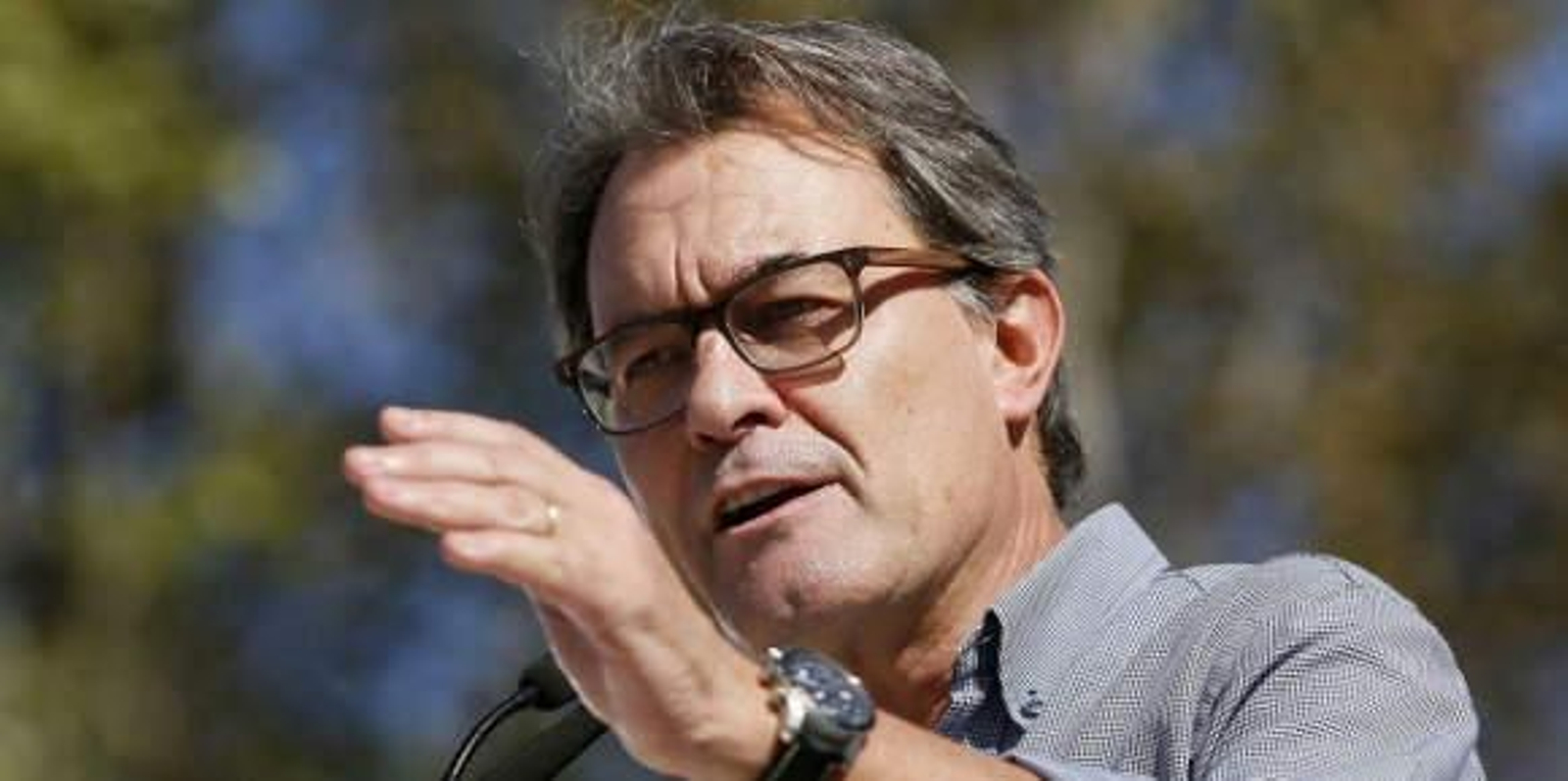 Mas: "Es de cobardes usar el TC para un trabajo que debería ser político"