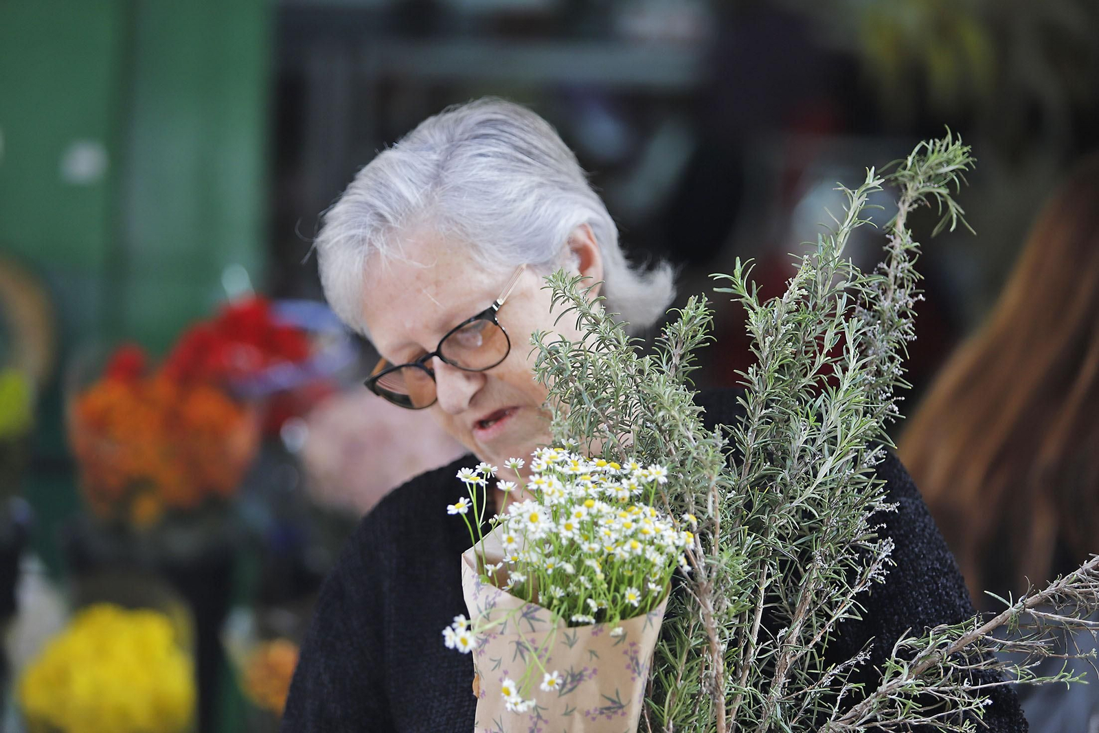 Imágenes del ambiente en el zoco del Mercado del Carmen