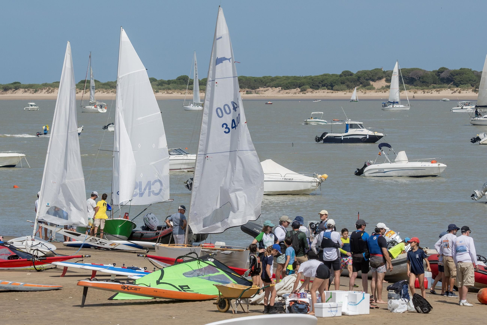 Las espectaculares fotos del Ascenso a Vela del Guadalquivir