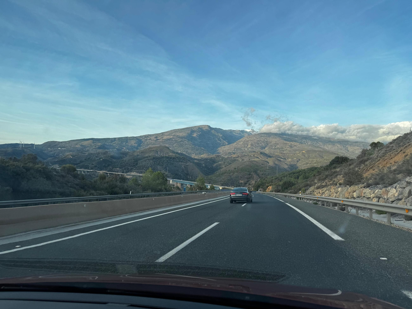 Los primeros coches que han usado la A-44 en sentido Granada