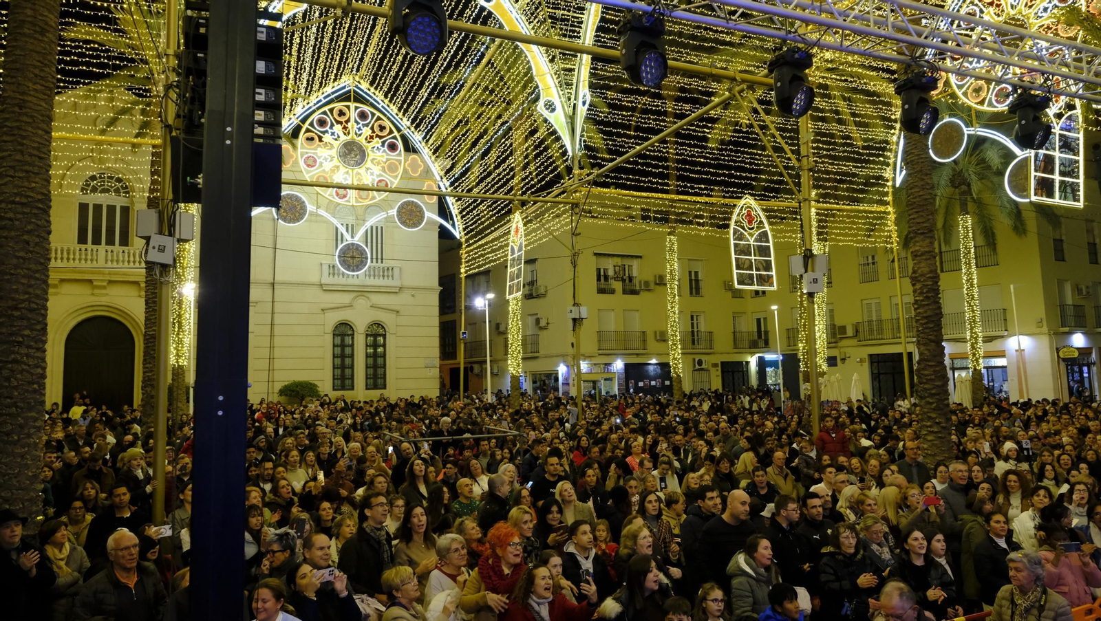 Las mejores imágenes del encendido navideño en Almería