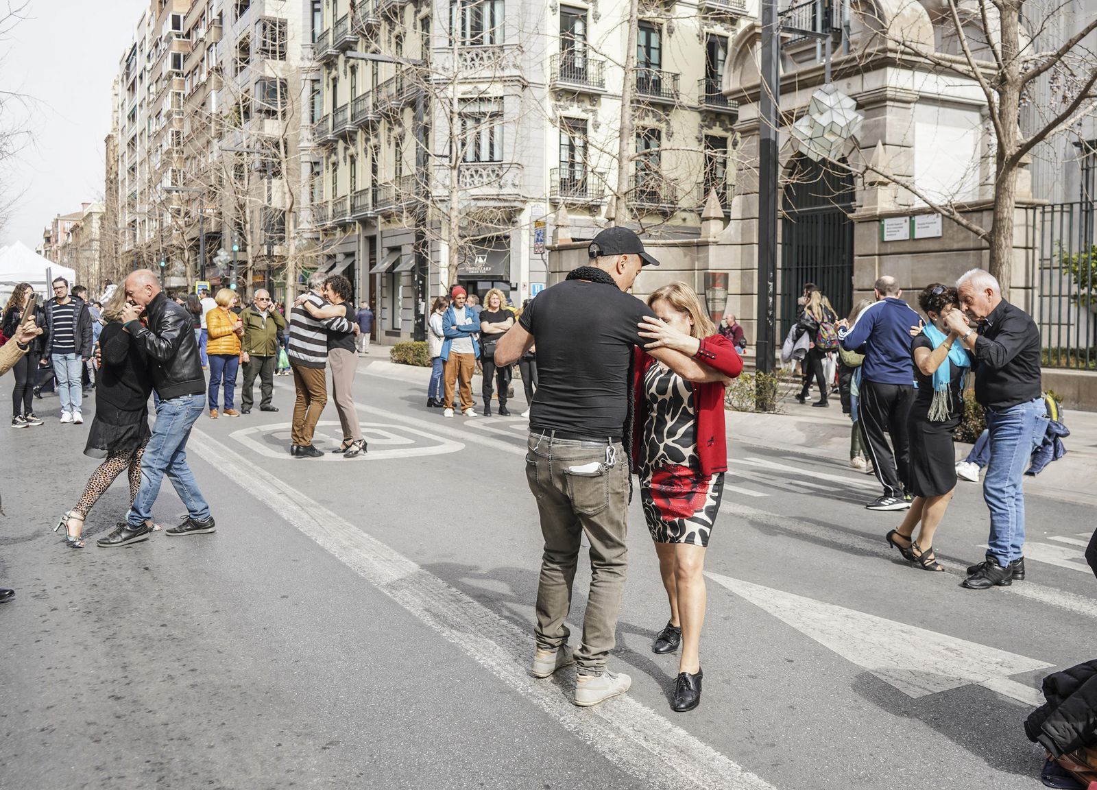 El Día Sin Coche llena de ciudadanos la Gran Vía de Granada