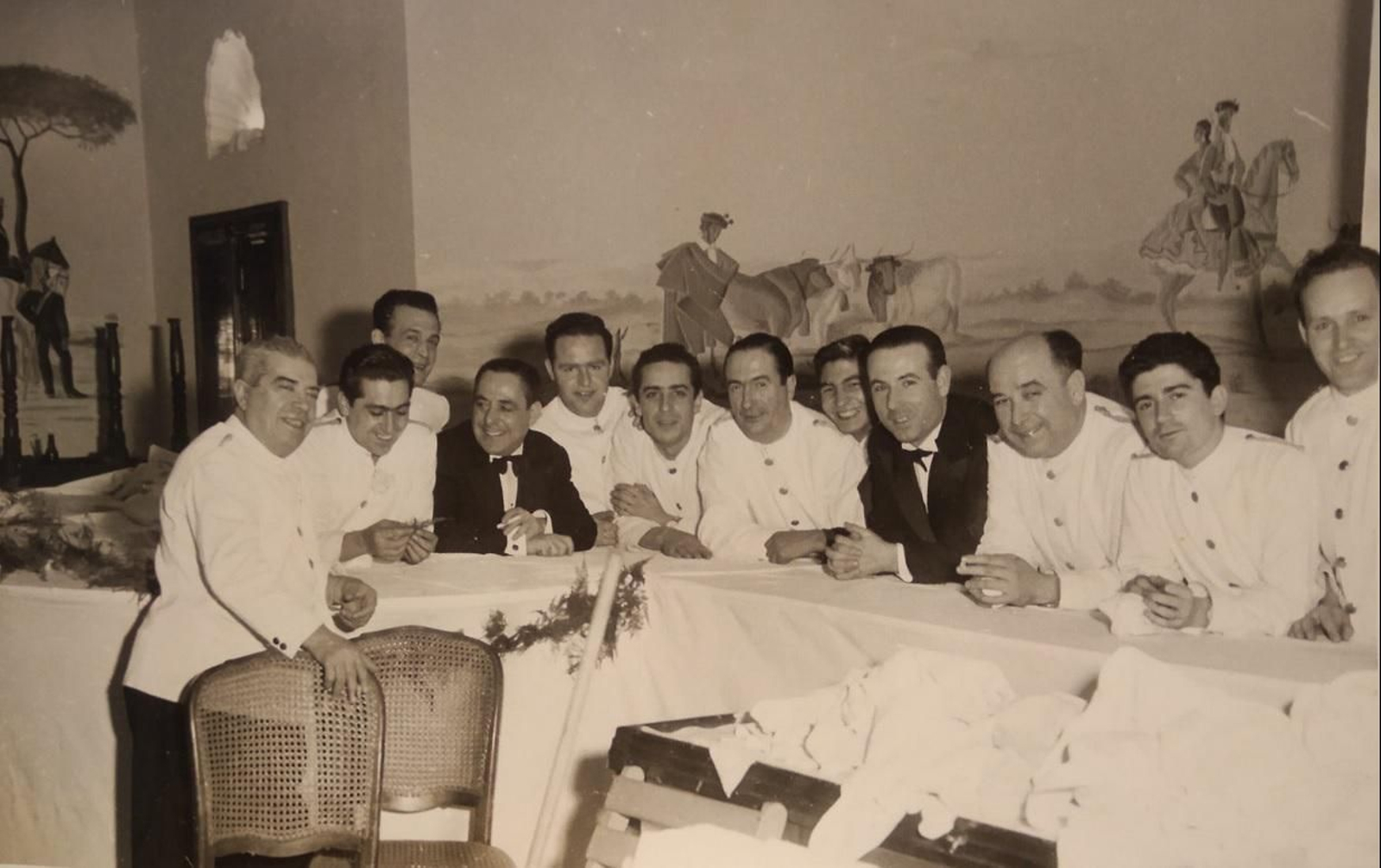 Personal de sala del hotel 'Los Cisnes', finales de los años ‘50.