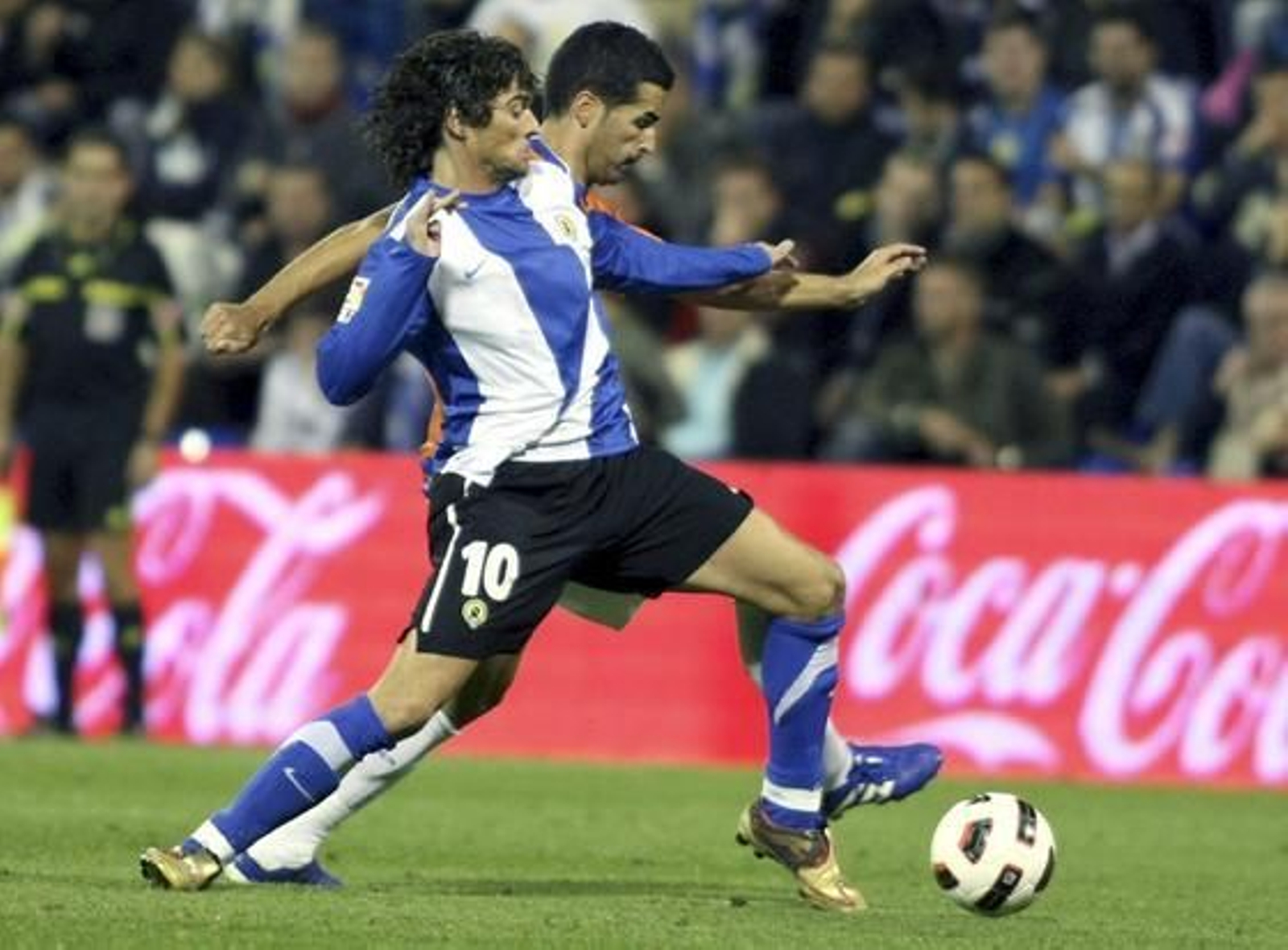 El Málaga empata 0-0 en casa del Hércules y tendrá la oportunidad de decidir la eliminatoria de dieciseisavos de la Copa del Rey en La Rosaleda. / EFE