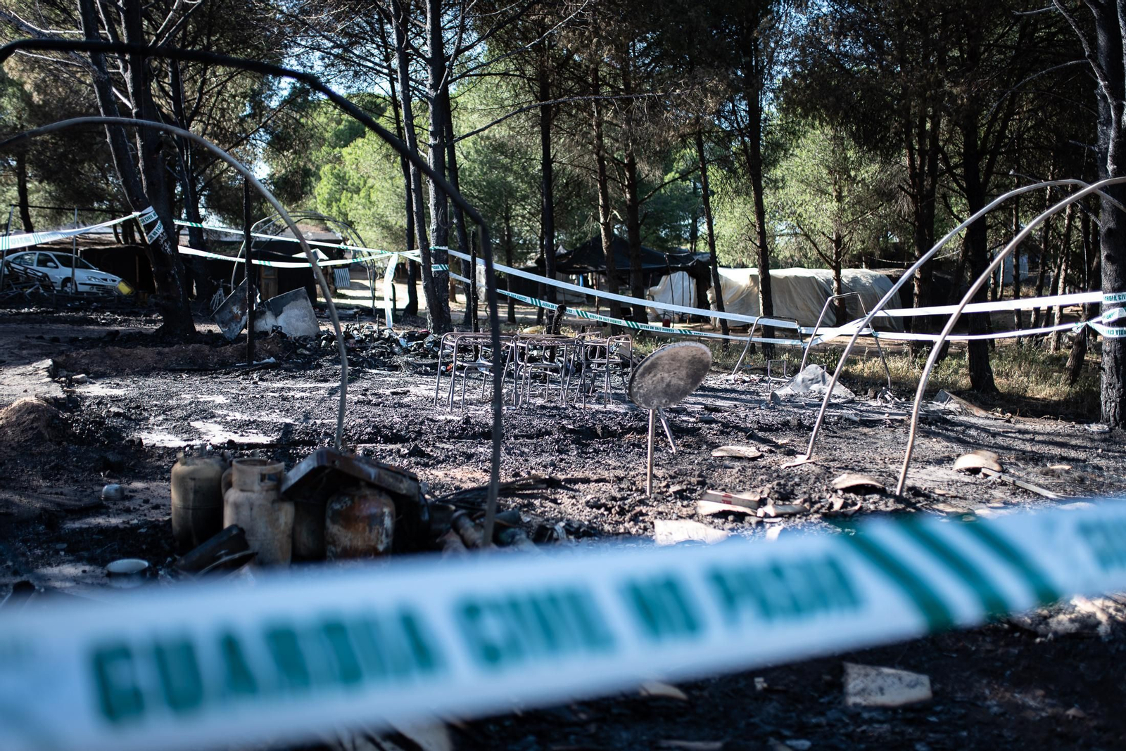 Imágenes del incendio en el poblado chabolista de Lucena del Puerto