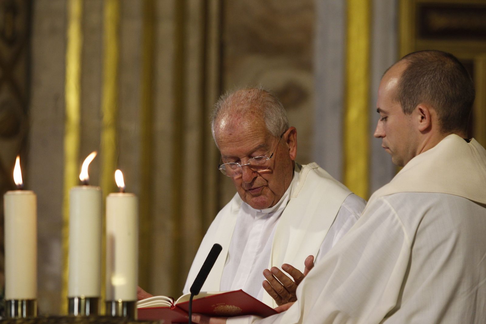 Fotogalería misas en honor a la Virgen del Mar. Feria de Almería 2019