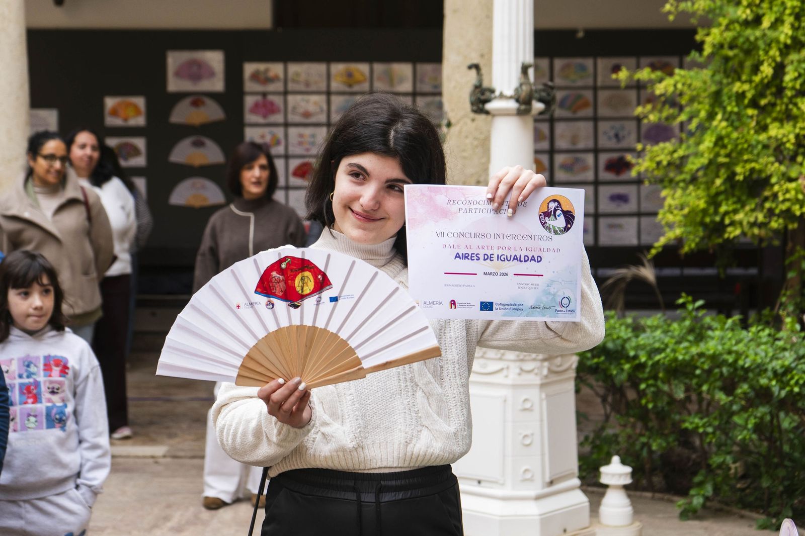 Las imágenes de los premios de la VII Edición del Concurso Intercentros 'Dale al Arte por la Igualdad'