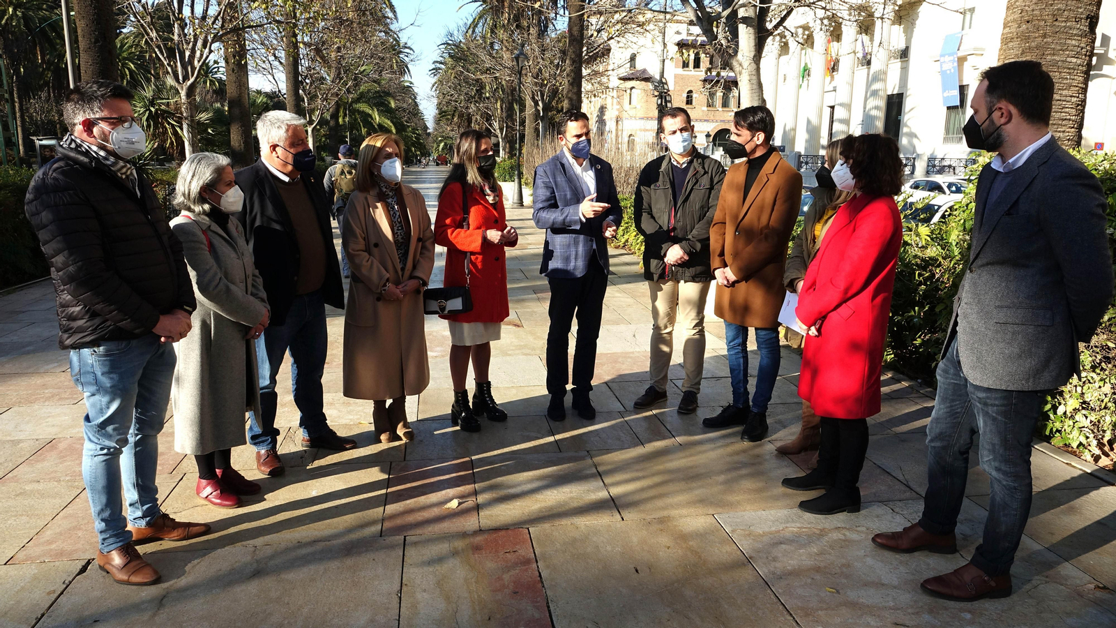 Daniel Pérez junto a concejales socialistas. Daniel Pérez junto a concejales socialistas.