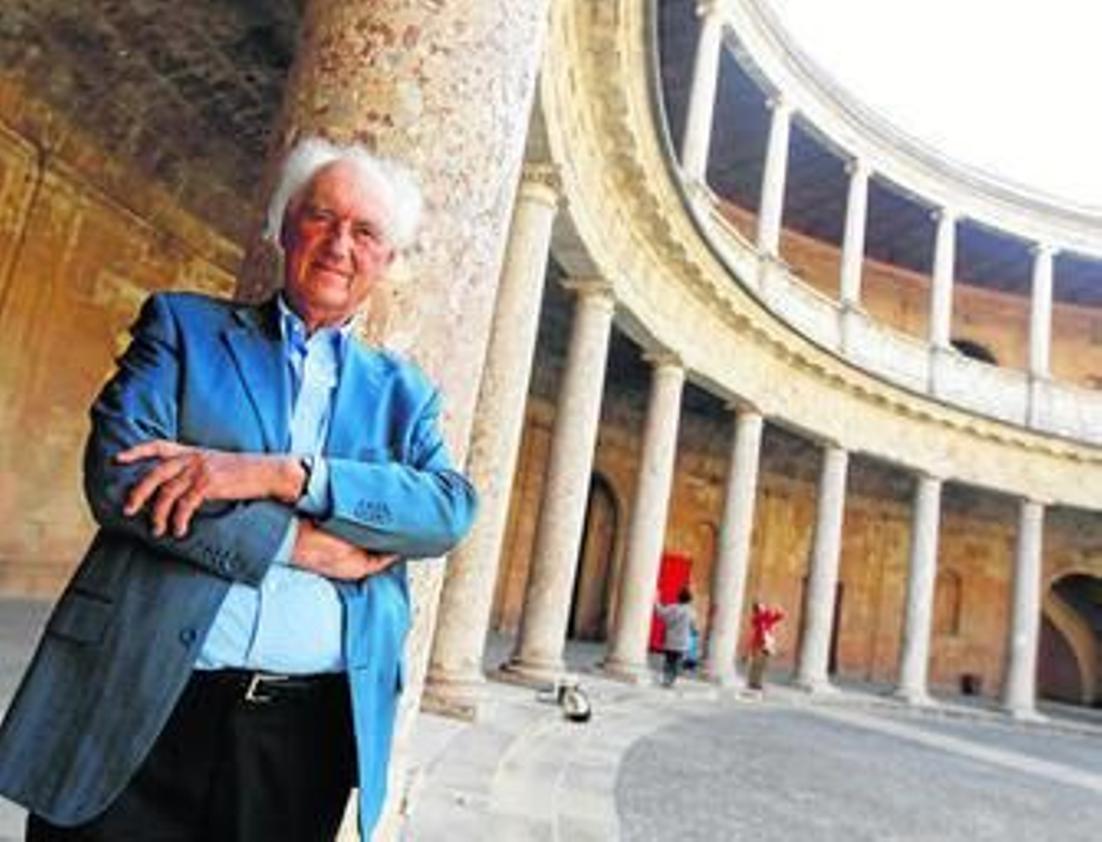 Christoph L. Frommel, ayer, tras su ponencia en el curso sobre el Carlos V.