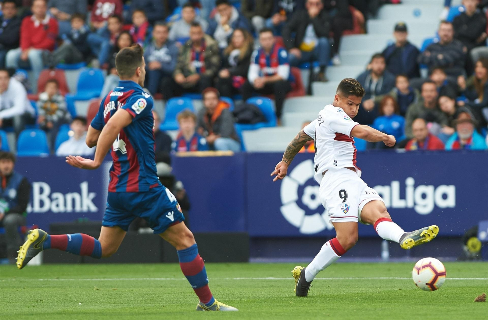 Las fotos de la carrera de Cucho Hernández