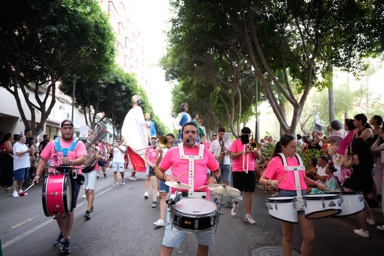 Así se ha vivido la Batalla de Flores en la Feria de Almería