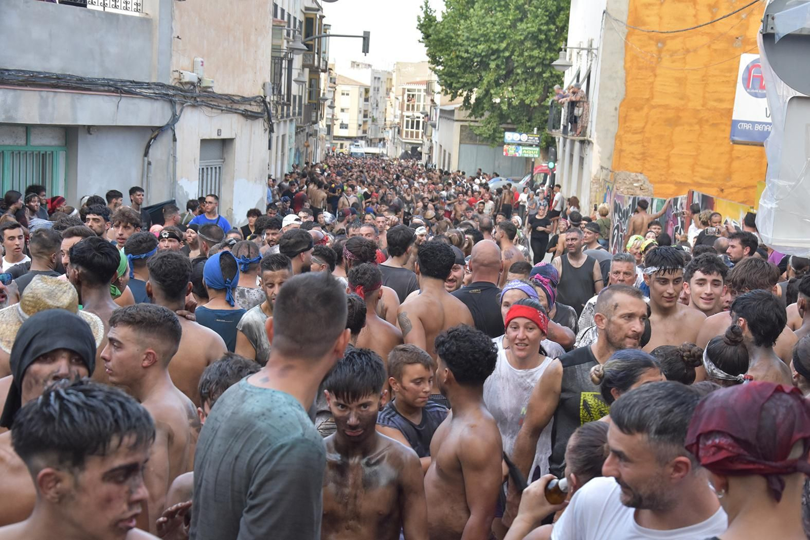 Pintura y tradición: la fiesta del Cascamorras 2025, en imágenes