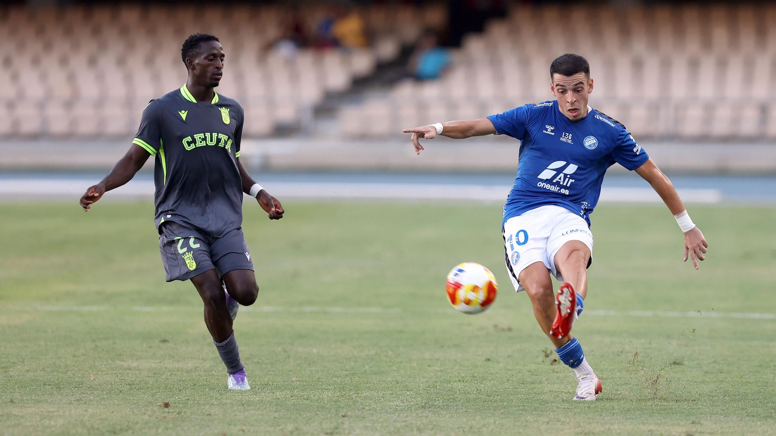 Imágenes del amistoso entre el Xerez DFC y el Ceuta B en Chapín