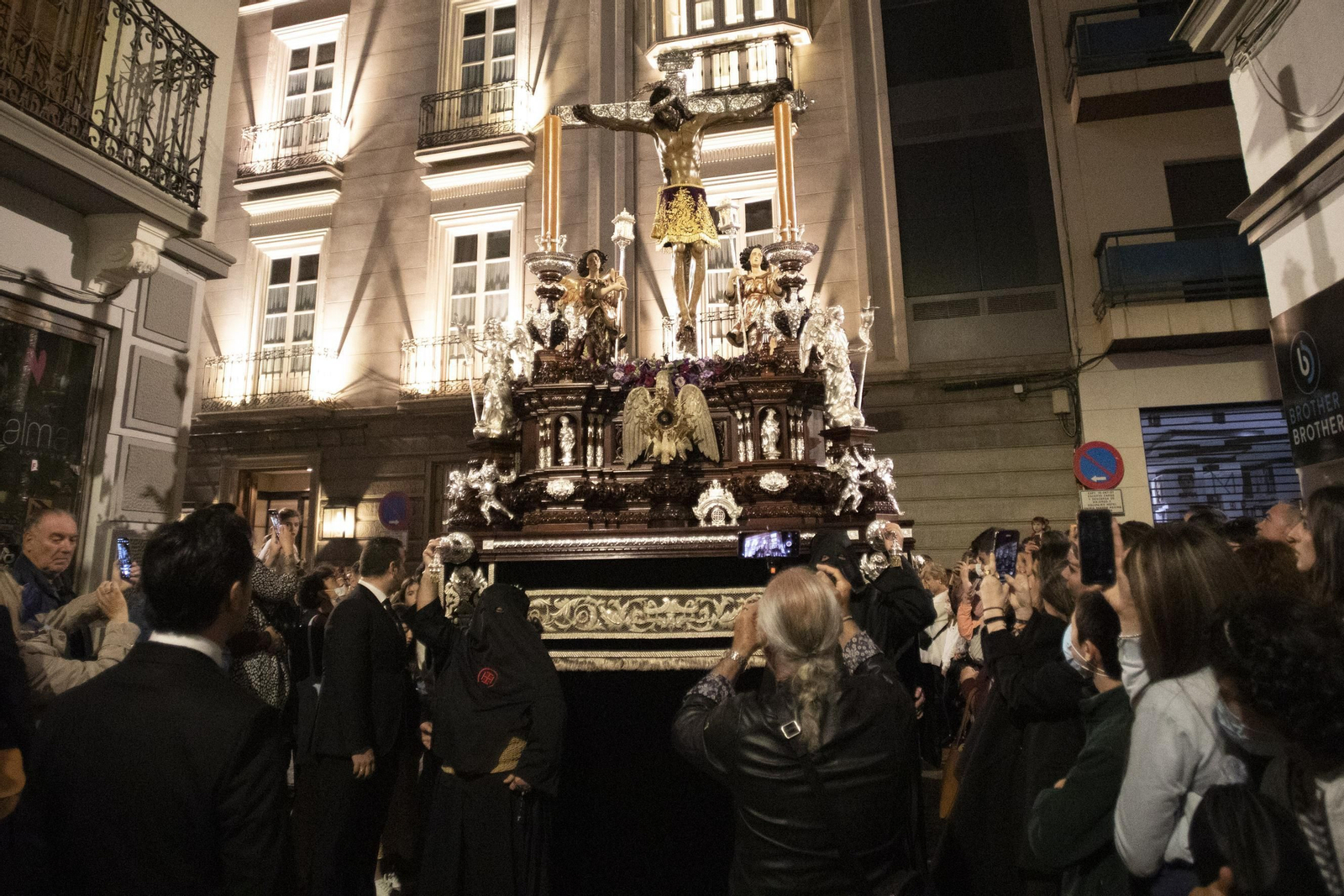 Fotos del Cristo de San Agustín en el Lunes Santo de la Semana Santa de Granada