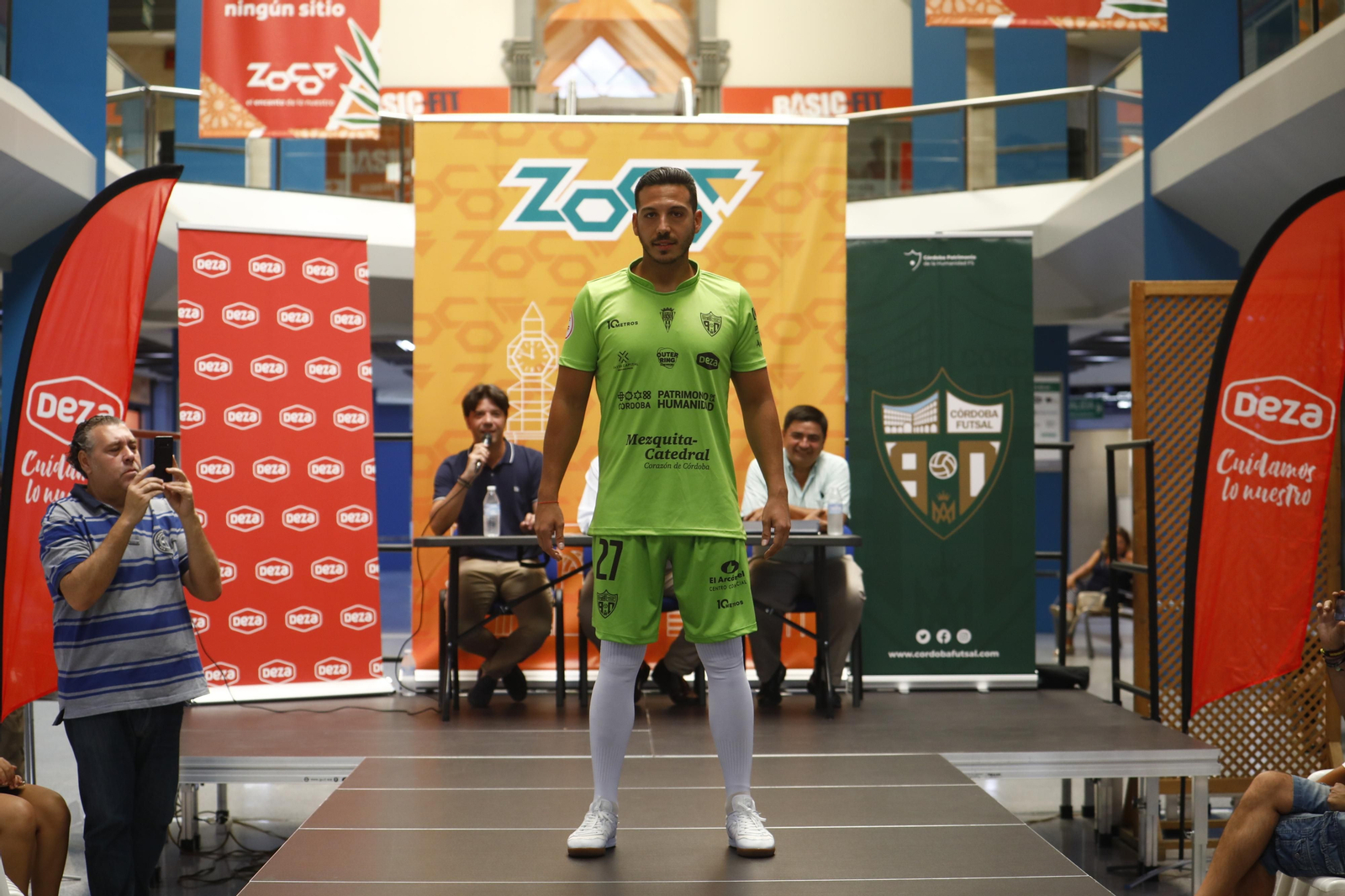 La presentación de las nuevas equipaciones del Córdoba Futsal, en imágenes