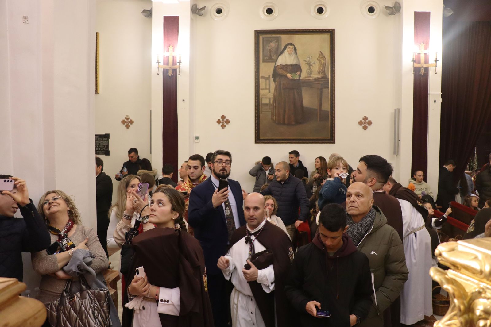 Las mejores imágenes del Martes Santo en Huelva: La Hermandad de La Sentencia