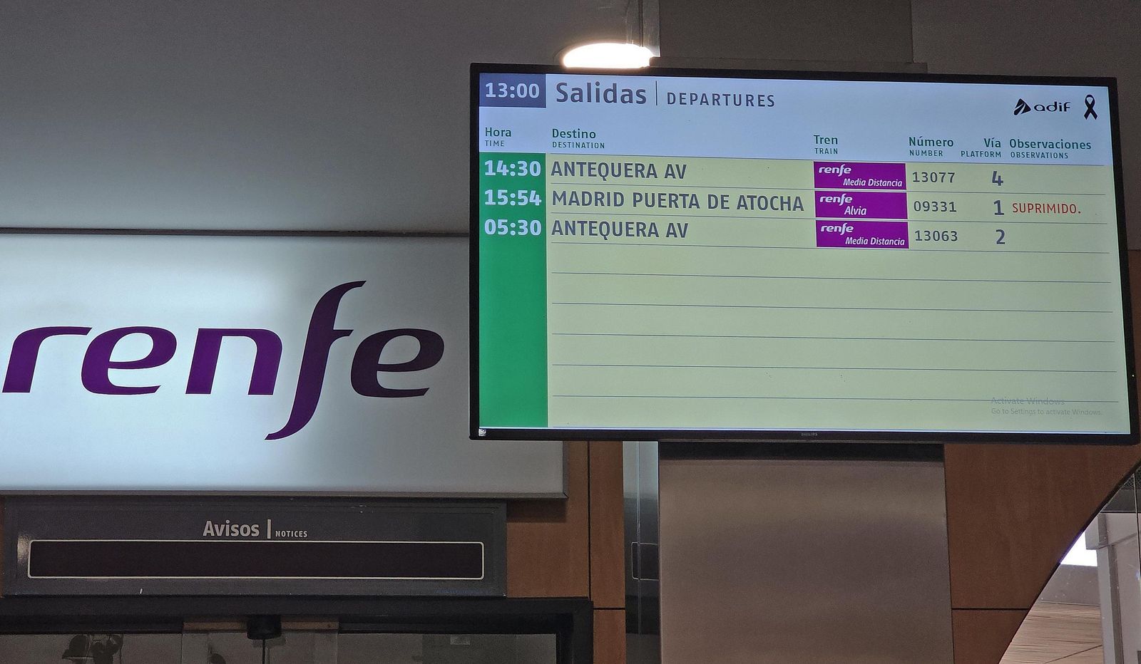 La consternación en Algeciras por la tragedia ferroviaria de Adamuz, en imágenes