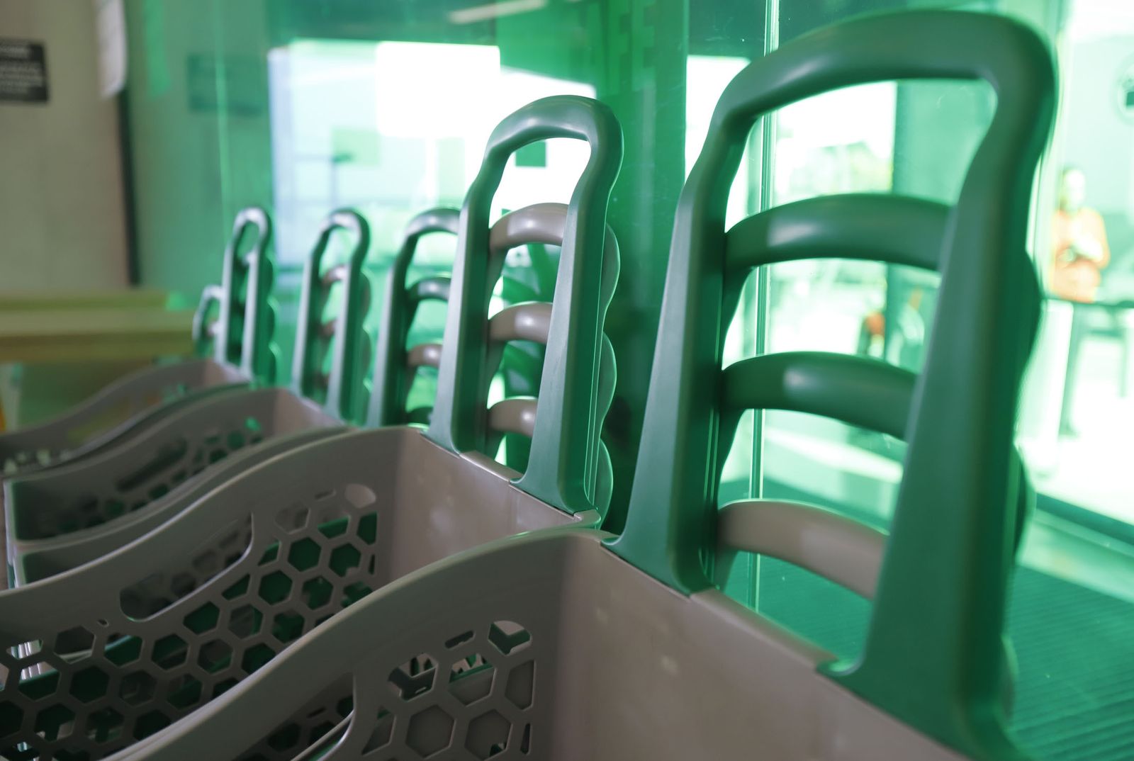 Imágenes de las mejoras del Mercadona de La Palma del Condado para el ahorro energético