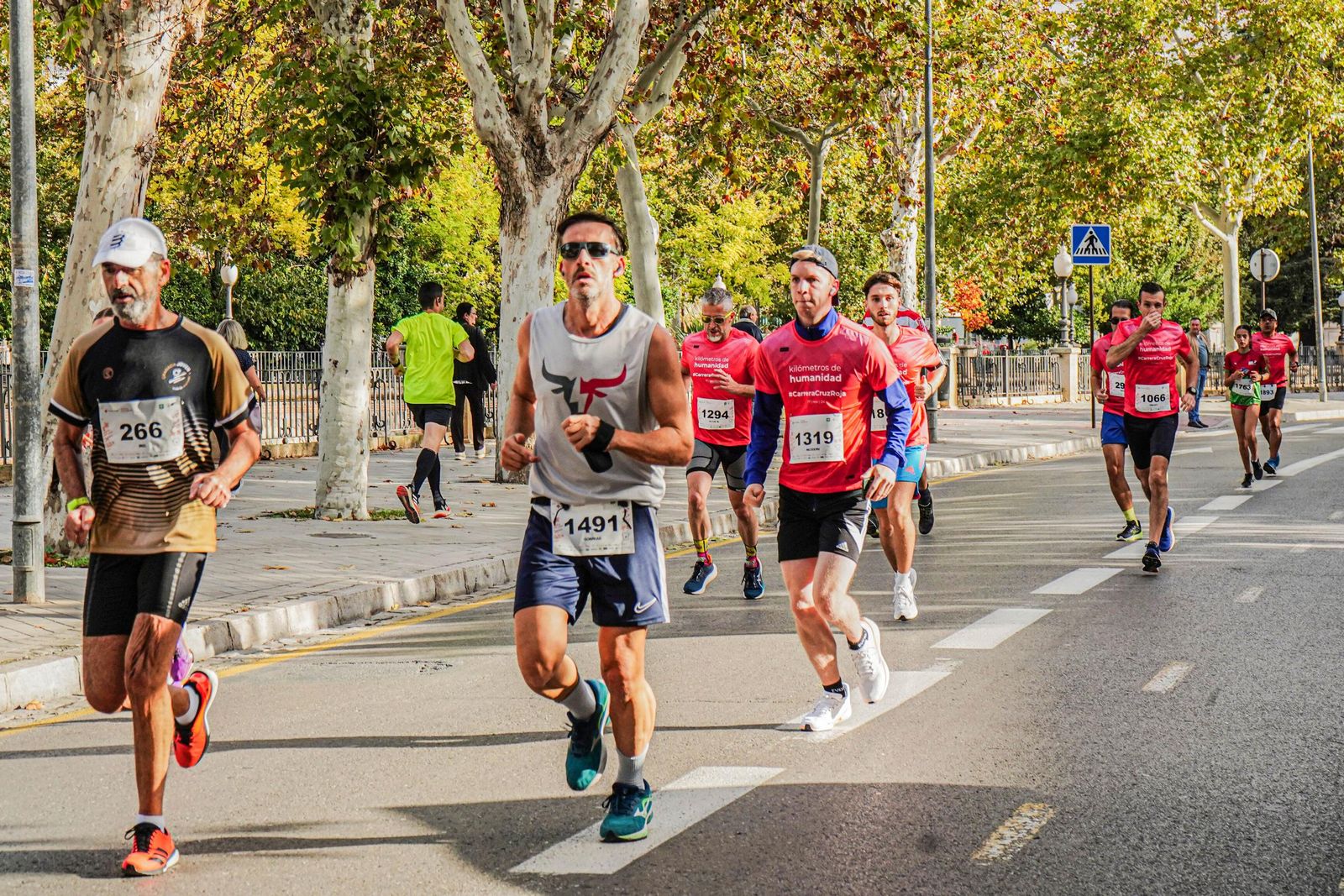 Las imágenes de la Carrera de la Cruz Roja en Granada
