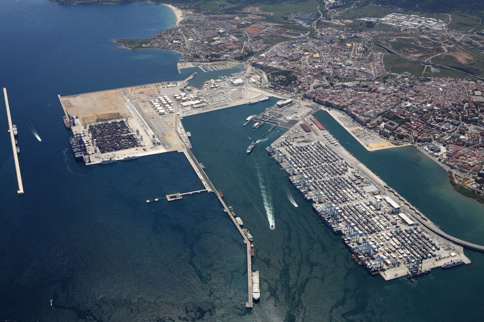 Vista aérea del Puerto de Algeciras.