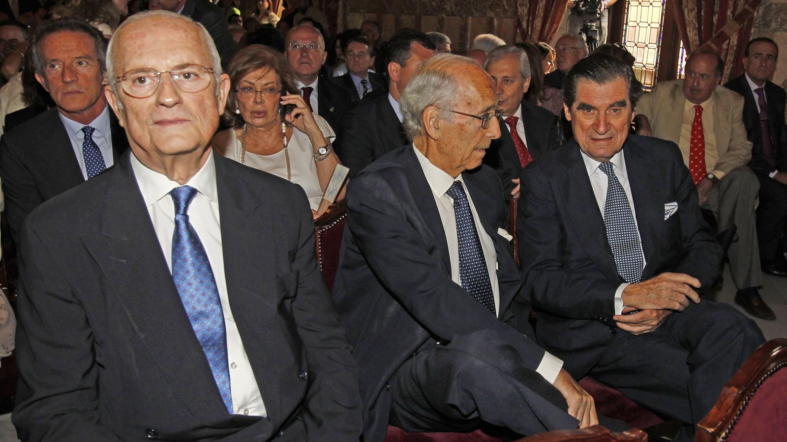 Perez de Lama, entre Uruñuela y Parias, en la toma de posesión de Juan Espadas como alcalde.