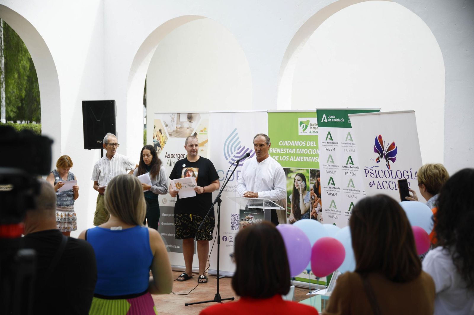 Las imágenes del "Día mundial de la salud mental" en Almería