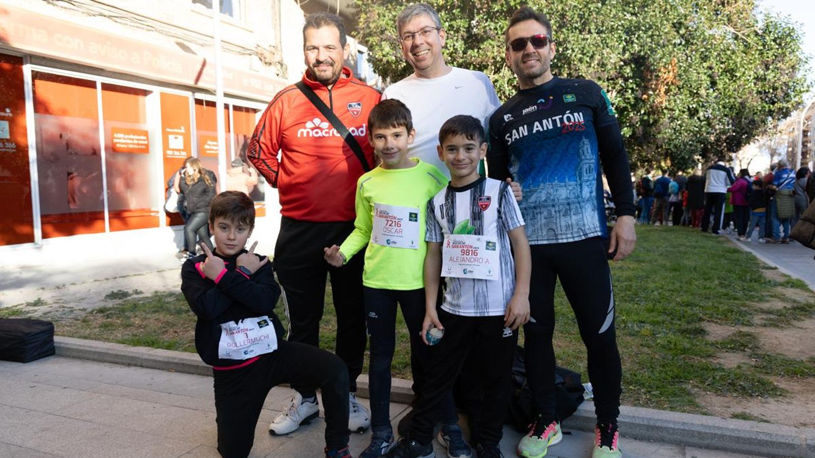 En imágenes: Los niños y niñas de los colegios de Jaén, protagonistas de la San Antón Escolar