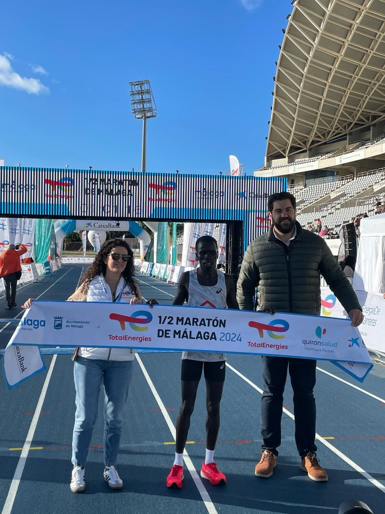 Las mejores fotos de la Media Maratón de Málaga 2024 Las mejores fotos de la Media Maratón de Málaga 2024