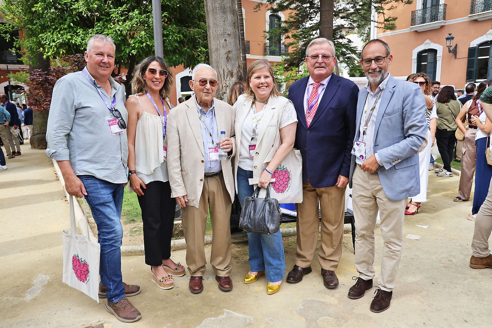 Imágenes del ambiente en el X Congreso de Frutos Rojos de Huelva