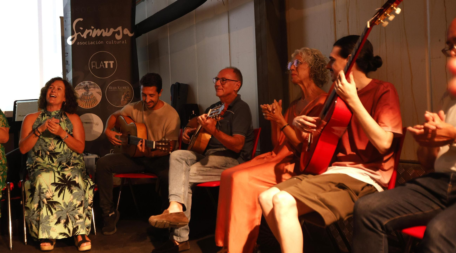 Búscate en la reunión a compás en AlCultura