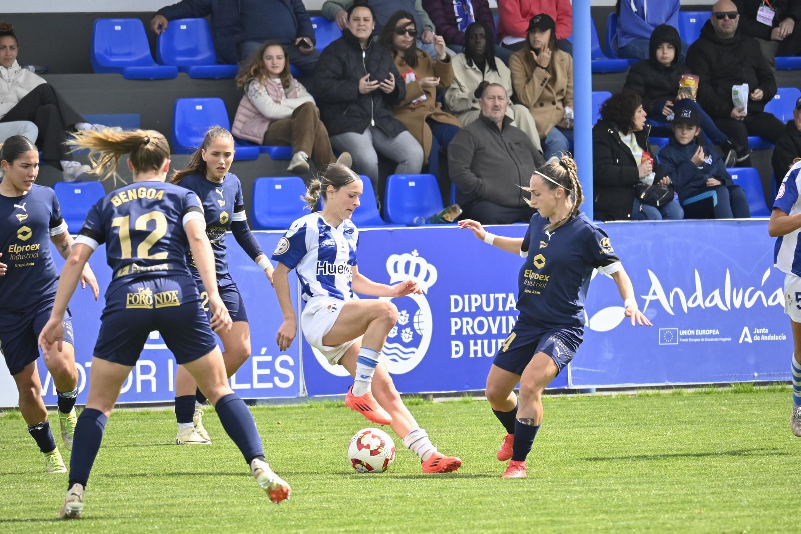 Imágenes del partido entre el Sporting de Huelva y el Alavés Fem