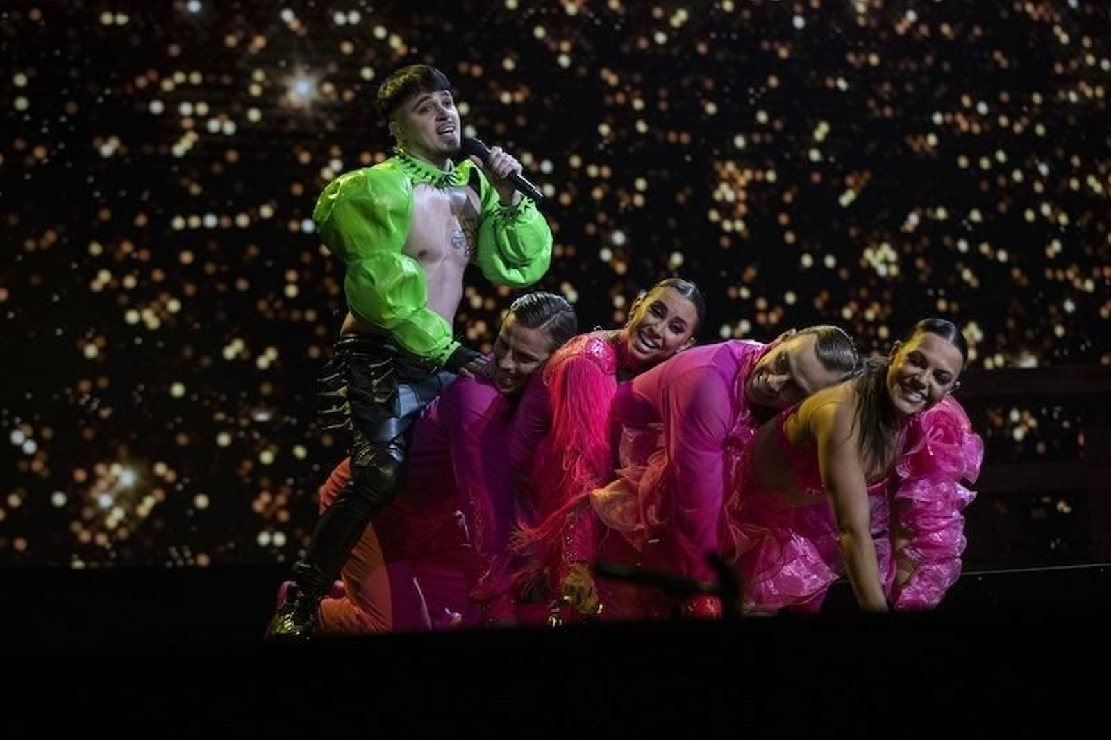 El cantante finlandés  Käärijä  y 'Cha Cha Cha', uno de los favoritos de Eurovisión 2023