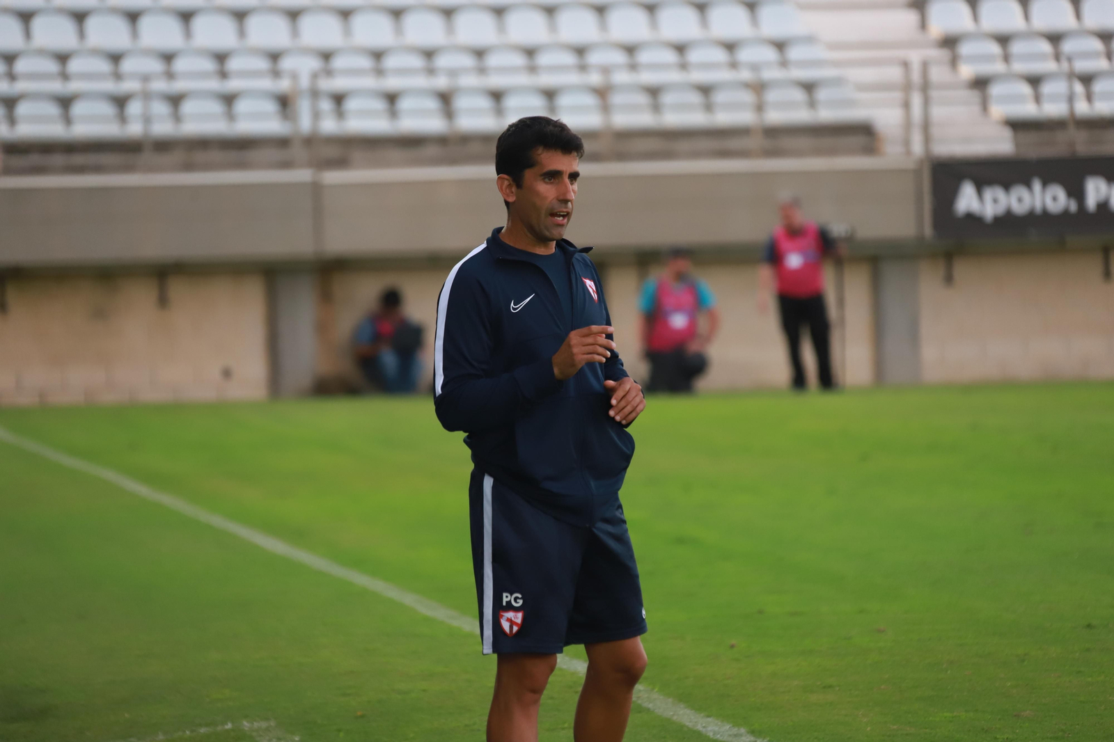 Paco Gallardo, entrenador del Sevilla Atlético, en el Nuevo Mirador
