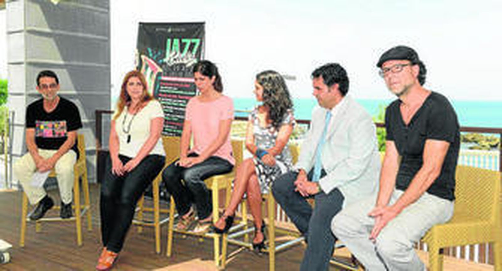 Diego Hernández, Vanesa Vega, de Opel (uno de los patrocinadores), Marina Hernández, Amada Blasco, Eduardo Oriola y Pedro Cortejosa, en el Parador.