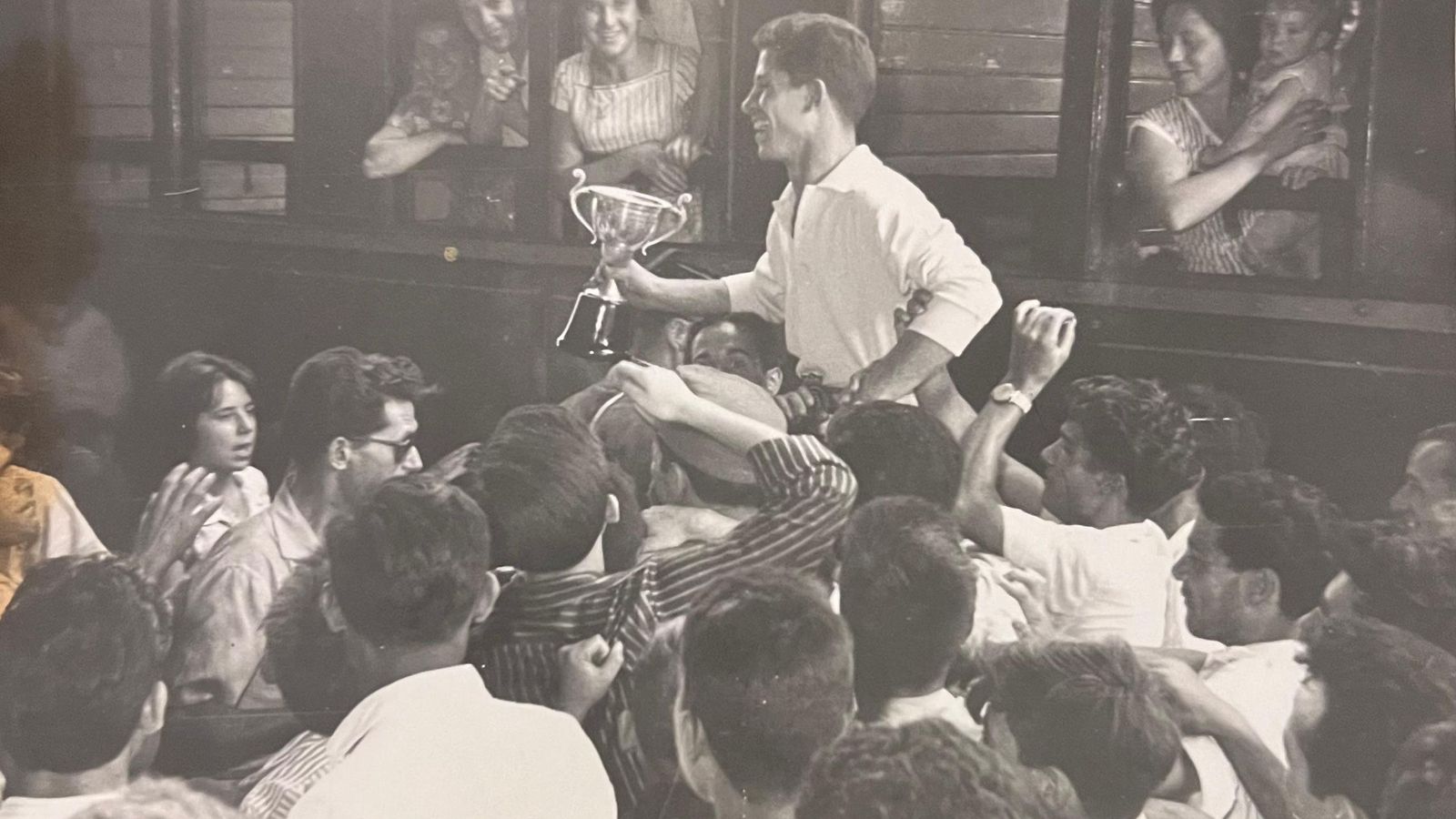 José Bisbal tras ganar un campeonato de españa de boxeo en Almería.