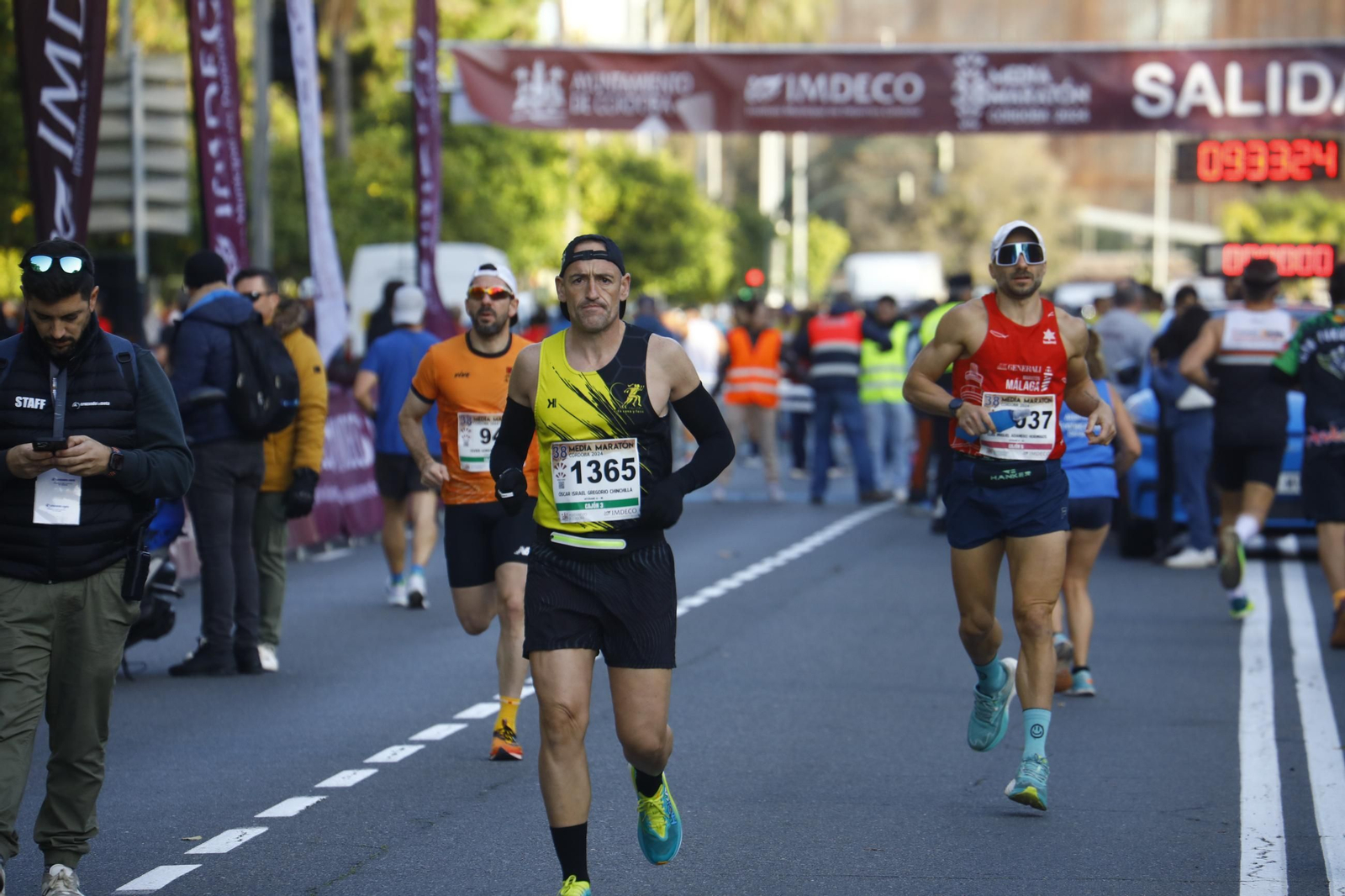 Las mejores fotos de la salida de la Media Maratón de Córdoba 2024
