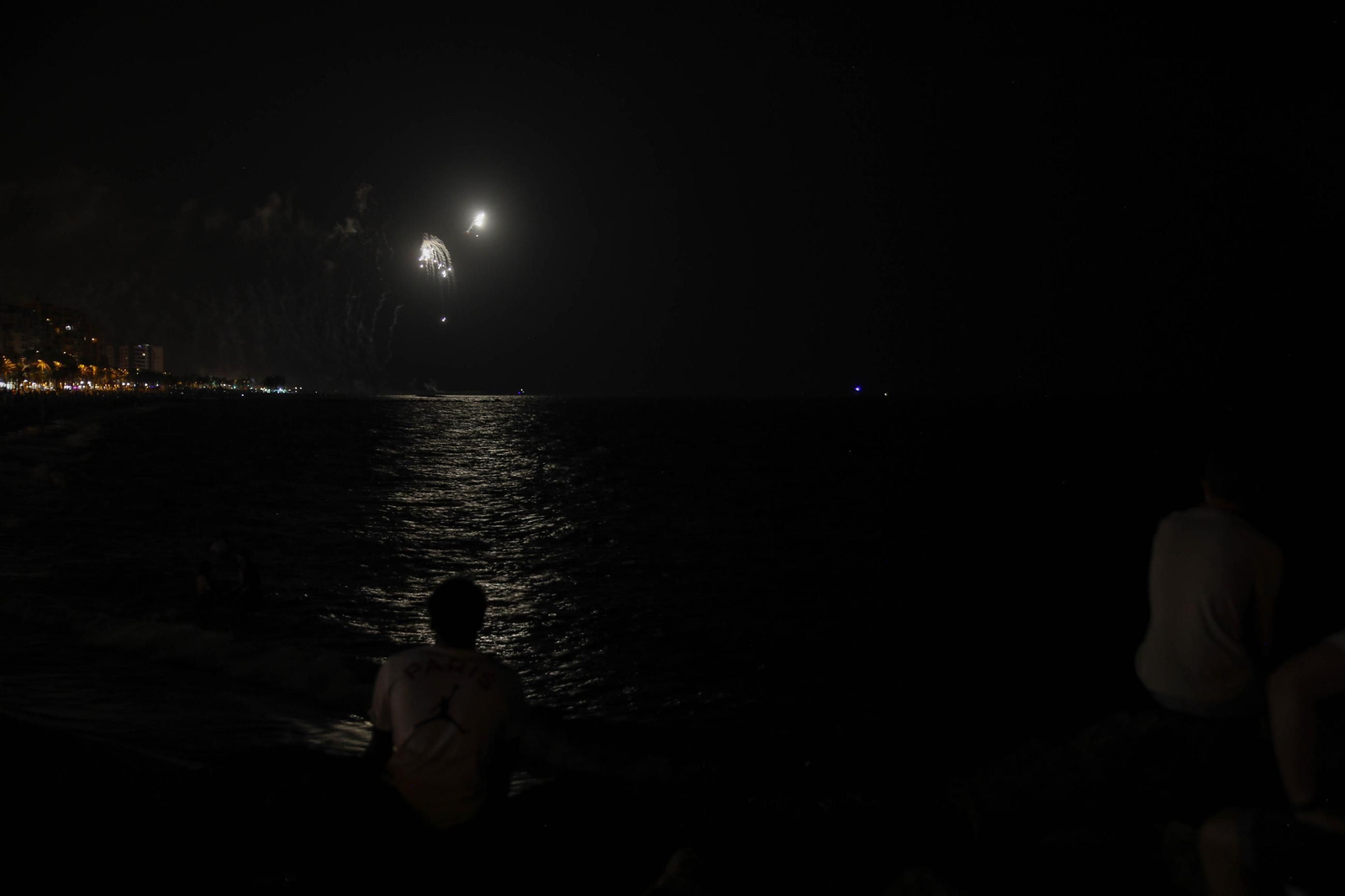 Las mejores imágenes de los fuegos artificiales de la feria de Almeria